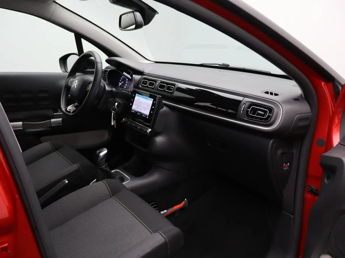 1.2 PureTech Shine | Carplay | Cruise | Camera | Parkeersensoren | Navi | Clima