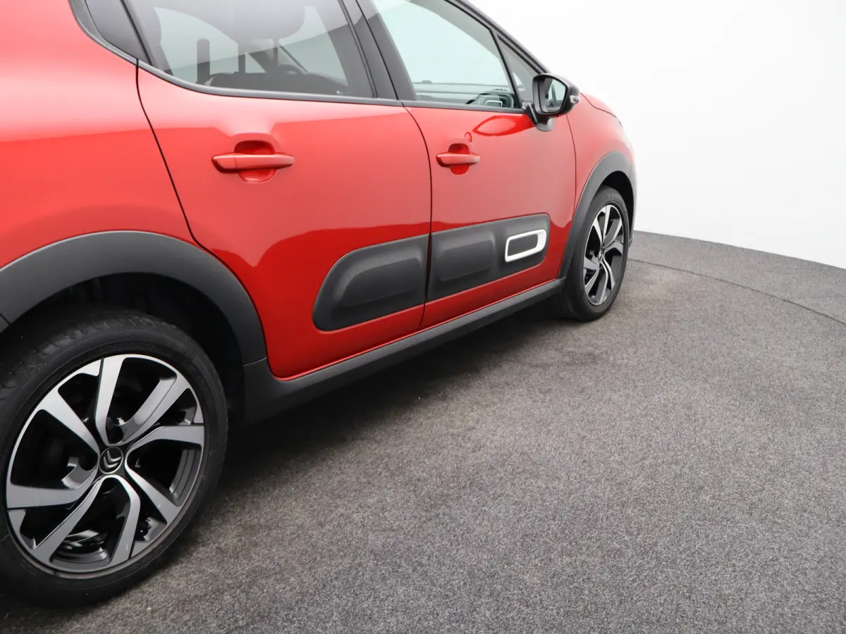 1.2 PureTech Shine | Carplay | Cruise | Camera | Parkeersensoren | Navi | Clima