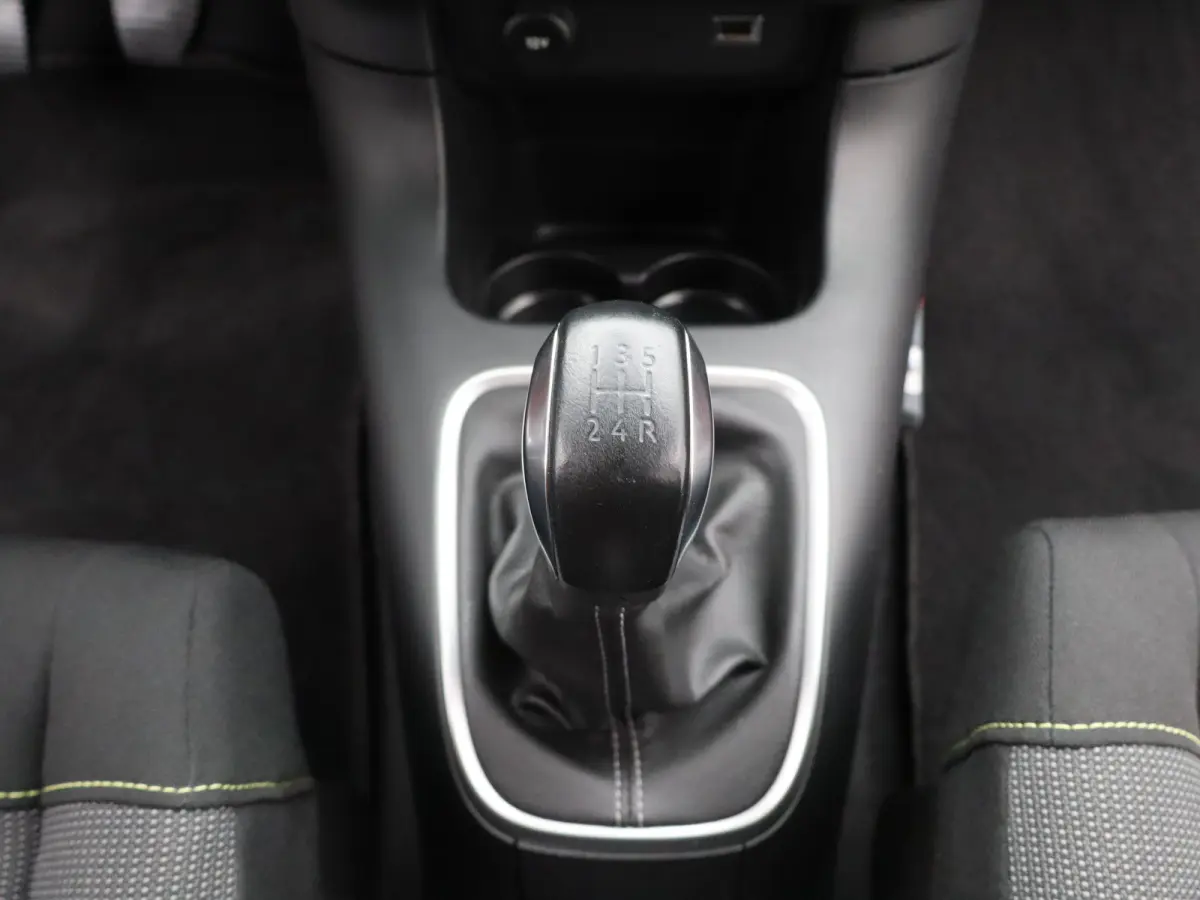 1.2 PureTech Shine | Carplay | Cruise | Camera | Parkeersensoren | Navi | Clima