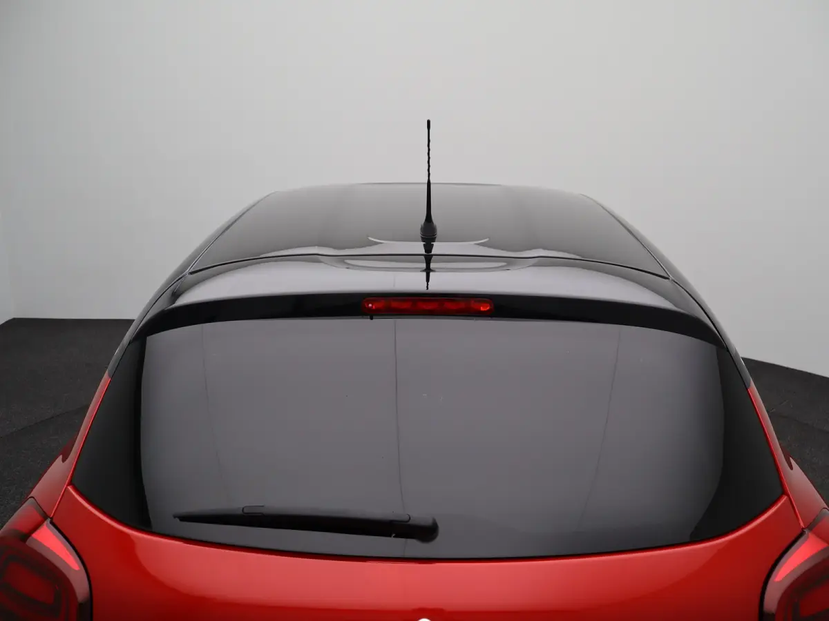 1.2 PureTech Shine | Carplay | Cruise | Camera | Parkeersensoren | Navi | Clima