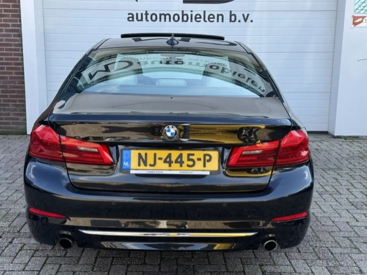 530i xDrive High Executive Luxury - Trekhaak-BTW -Schuifdak - 360 camera - Harman kardon - Sfeerverlichting
