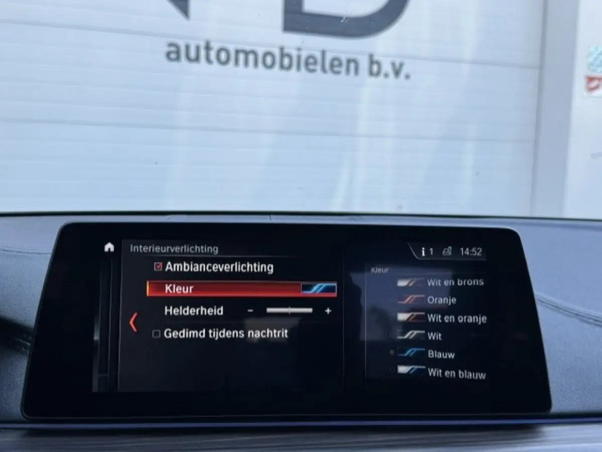 530i xDrive High Executive Luxury - Trekhaak-BTW -Schuifdak - 360 camera - Harman kardon - Sfeerverlichting