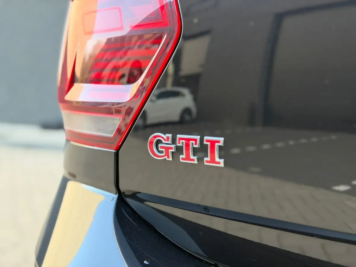 2.0 TSI GTI 200PK (CARPLAY, PARKEERSENSOREN V+A, AUTOMAAT, IQ LIGHTS, CRUISE CONTROL, BLEUTOOTH, GOED ONDH)