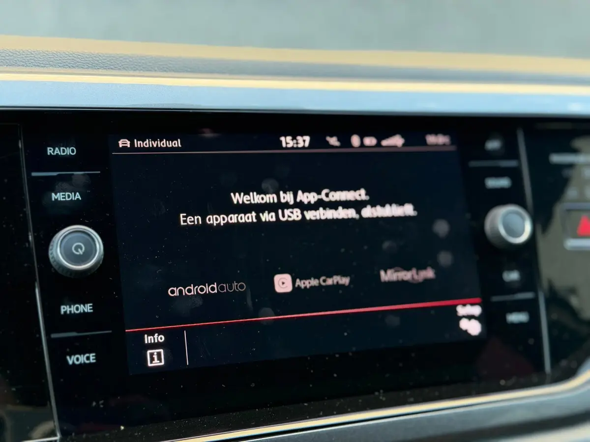 2.0 TSI GTI 200PK (CARPLAY, PARKEERSENSOREN V+A, AUTOMAAT, IQ LIGHTS, CRUISE CONTROL, BLEUTOOTH, GOED ONDH)