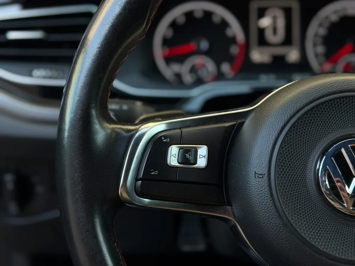 2.0 TSI GTI 200PK (CARPLAY, PARKEERSENSOREN V+A, AUTOMAAT, IQ LIGHTS, CRUISE CONTROL, BLEUTOOTH, GOED ONDH)