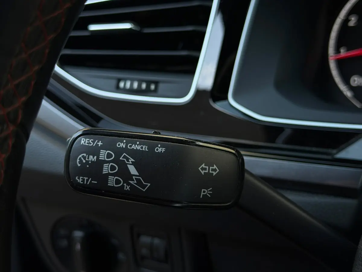 2.0 TSI GTI 200PK (CARPLAY, PARKEERSENSOREN V+A, AUTOMAAT, IQ LIGHTS, CRUISE CONTROL, BLEUTOOTH, GOED ONDH)