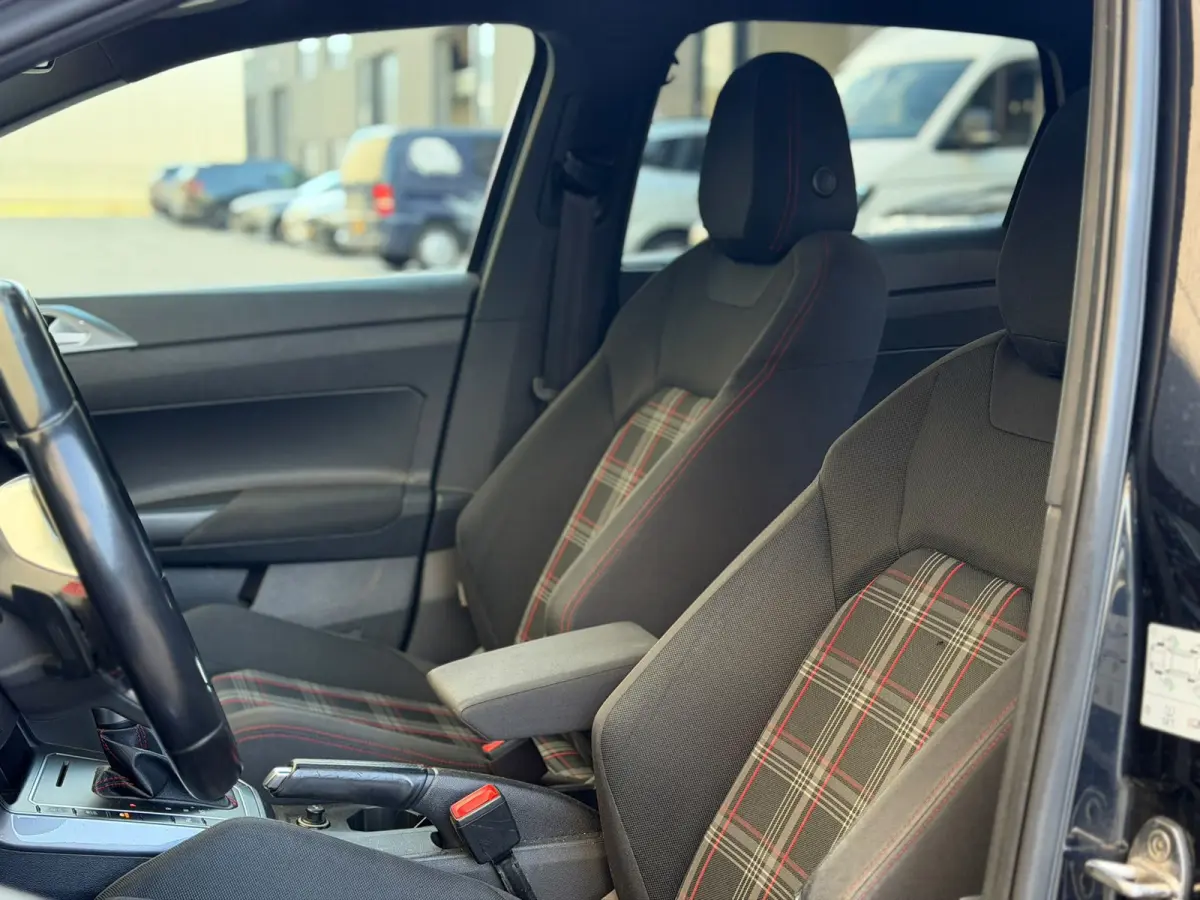 2.0 TSI GTI 200PK (CARPLAY, PARKEERSENSOREN V+A, AUTOMAAT, IQ LIGHTS, CRUISE CONTROL, BLEUTOOTH, GOED ONDH)