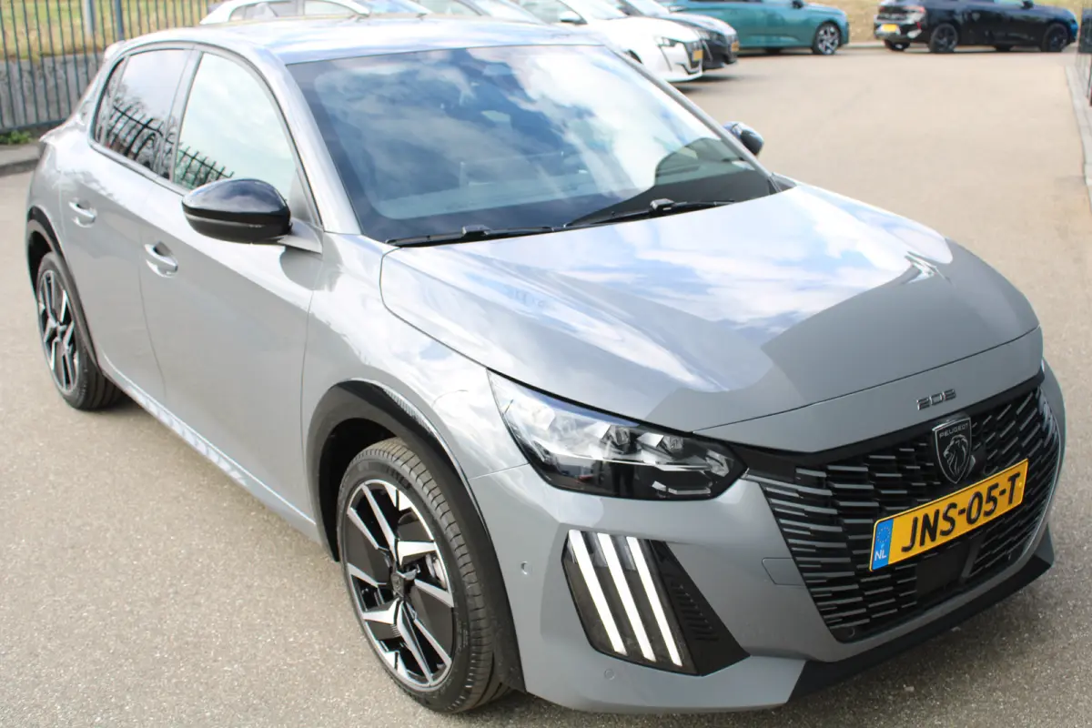 Hybrid 100 e-DCS6 GT | Apple Carplay / Android Auto | Navigatie | Cruise Control | Getint Glas | Camera | | Automaat | Navigatie | Camera | Apple carplay | Mild Hybrid | Cruise Control