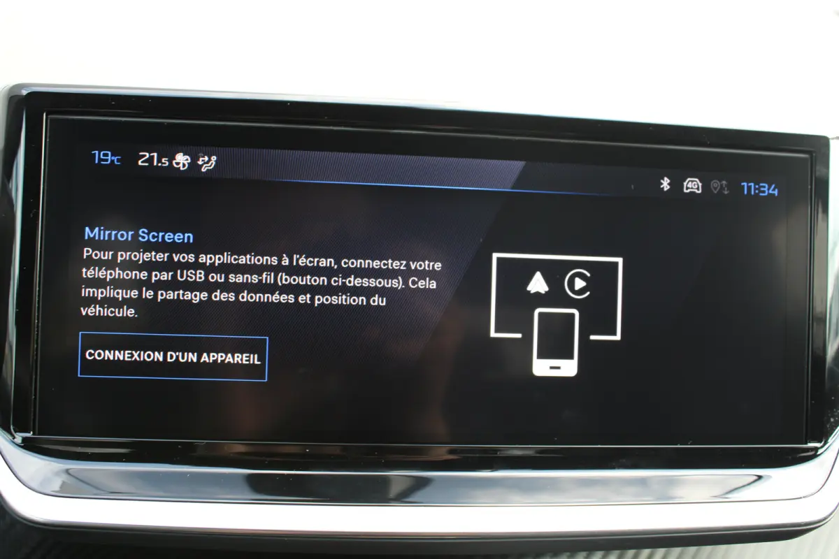 Hybrid 100 e-DCS6 GT | Apple Carplay / Android Auto | Navigatie | Cruise Control | Getint Glas | Camera | | Automaat | Navigatie | Camera | Apple carplay | Mild Hybrid | Cruise Control