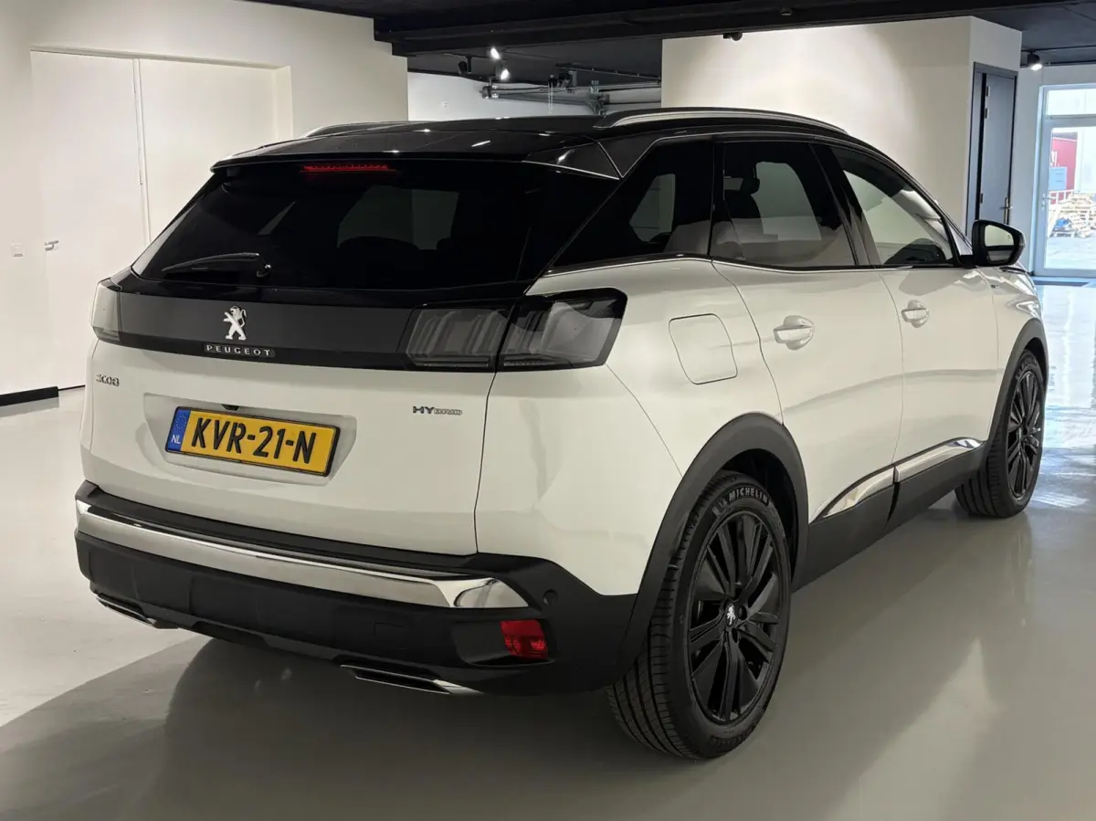 1.6 HYbrid 225 GT|Black Pack|19 inch|Memory|360|FOCAL|Carplay|Navi|PDC|ACC|Side assist|Lane Assist|