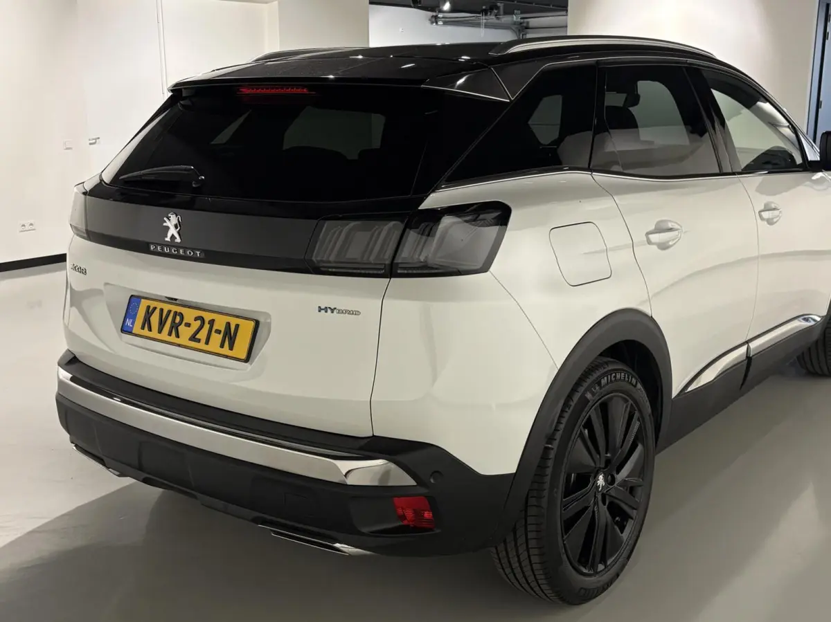 1.6 HYbrid 225 GT|Black Pack|19 inch|Memory|360|FOCAL|Carplay|Navi|PDC|ACC|Side assist|Lane Assist|