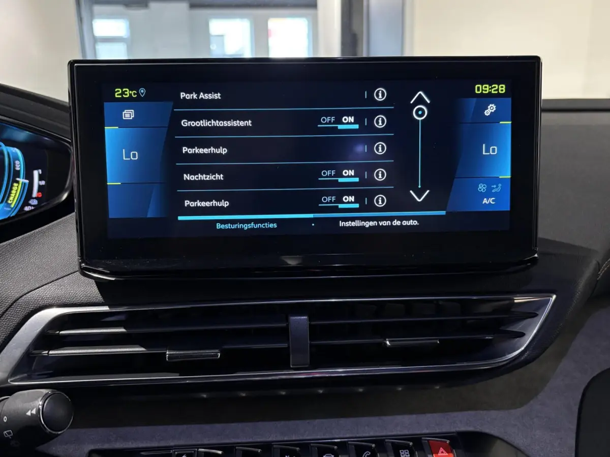 1.6 HYbrid 225 GT|Black Pack|19 inch|Memory|360|FOCAL|Carplay|Navi|PDC|ACC|Side assist|Lane Assist|