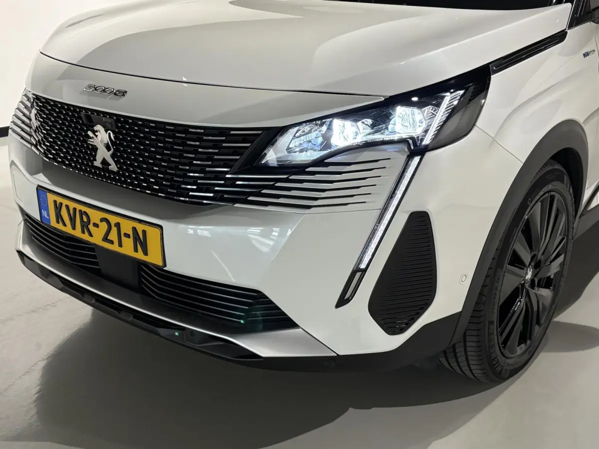 1.6 HYbrid 225 GT|Black Pack|19 inch|Memory|360|FOCAL|Carplay|Navi|PDC|ACC|Side assist|Lane Assist|