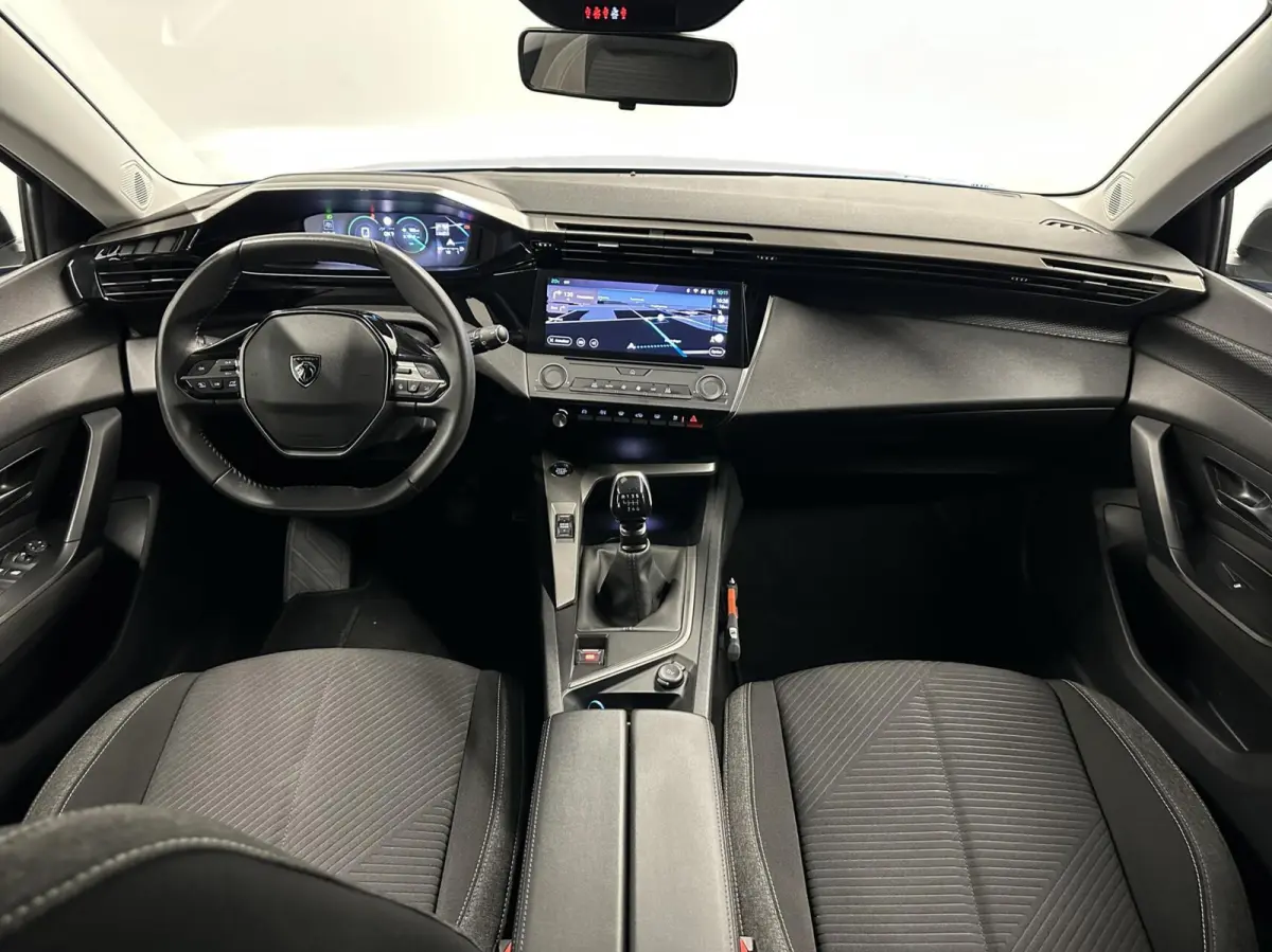 1.2 PureTech Active Pack Business NAVI CARPLAY CRUISE ECC.