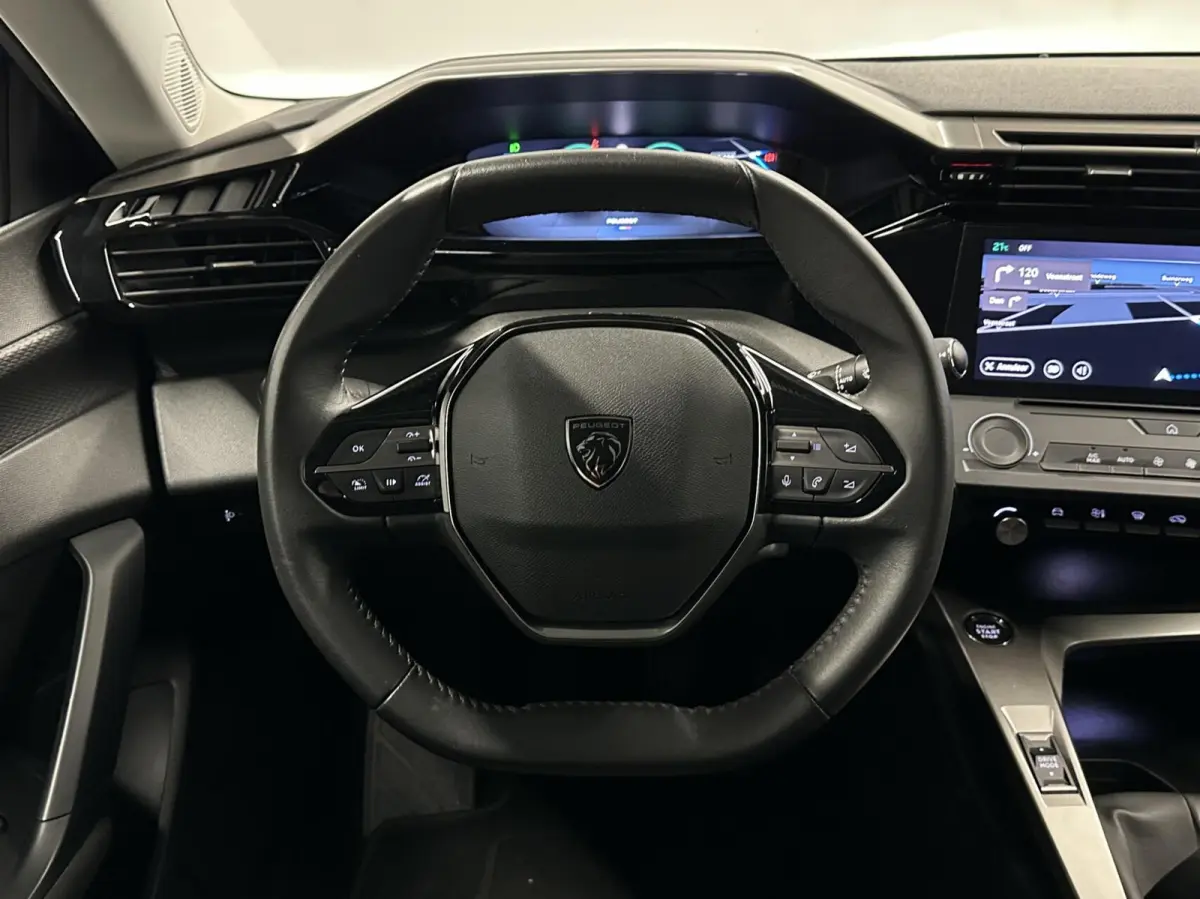 1.2 PureTech Active Pack Business NAVI CARPLAY CRUISE ECC.
