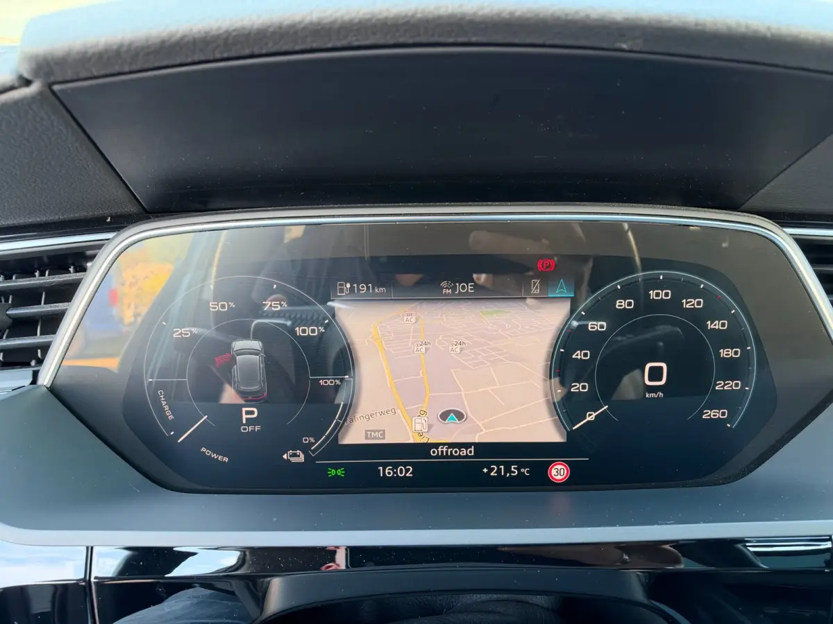 E-tron 50 Quattro Launch Edition plus 71 kWh