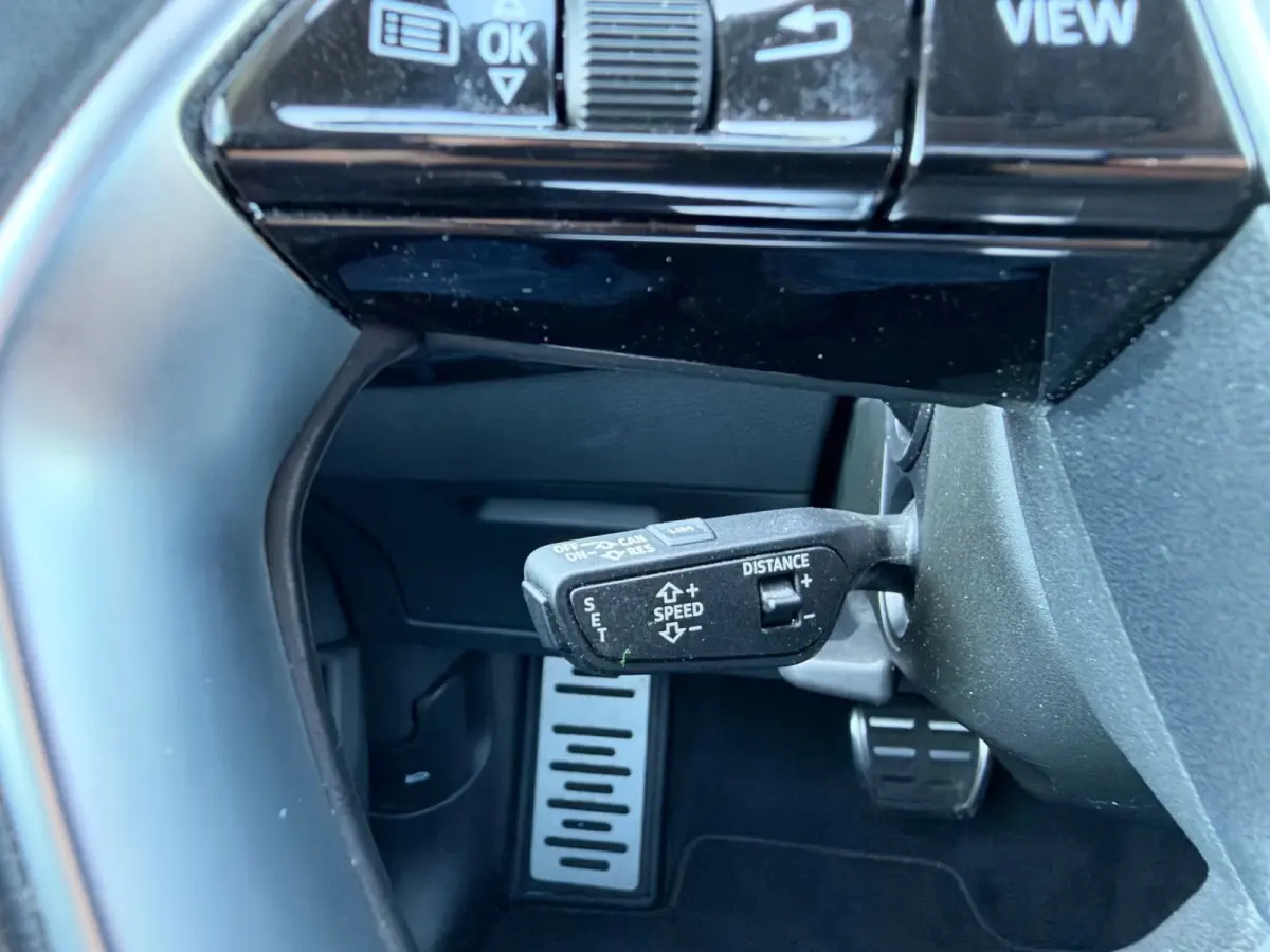E-tron 50 Quattro Launch Edition plus 71 kWh