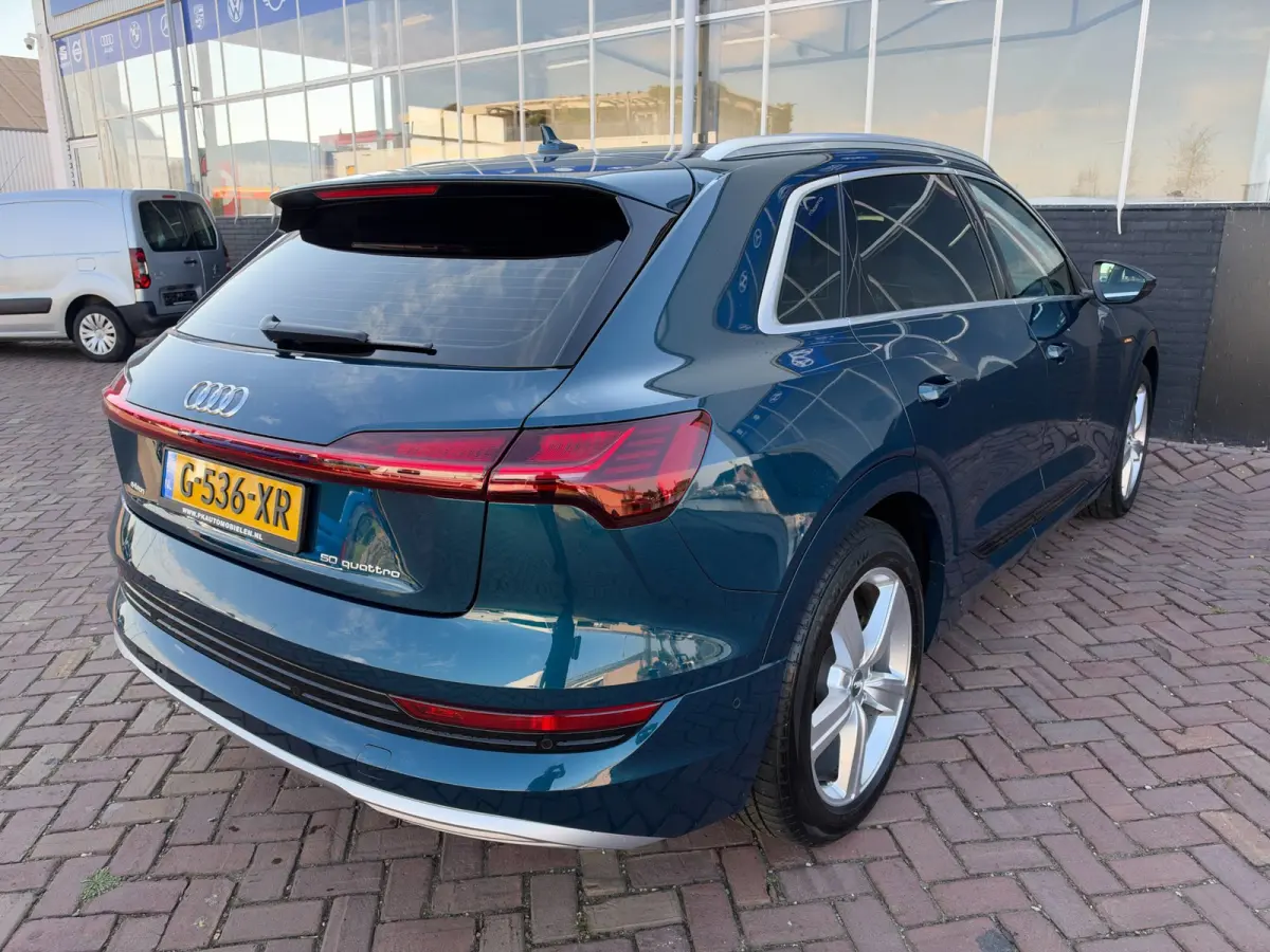 E-tron 50 Quattro Launch Edition plus 71 kWh