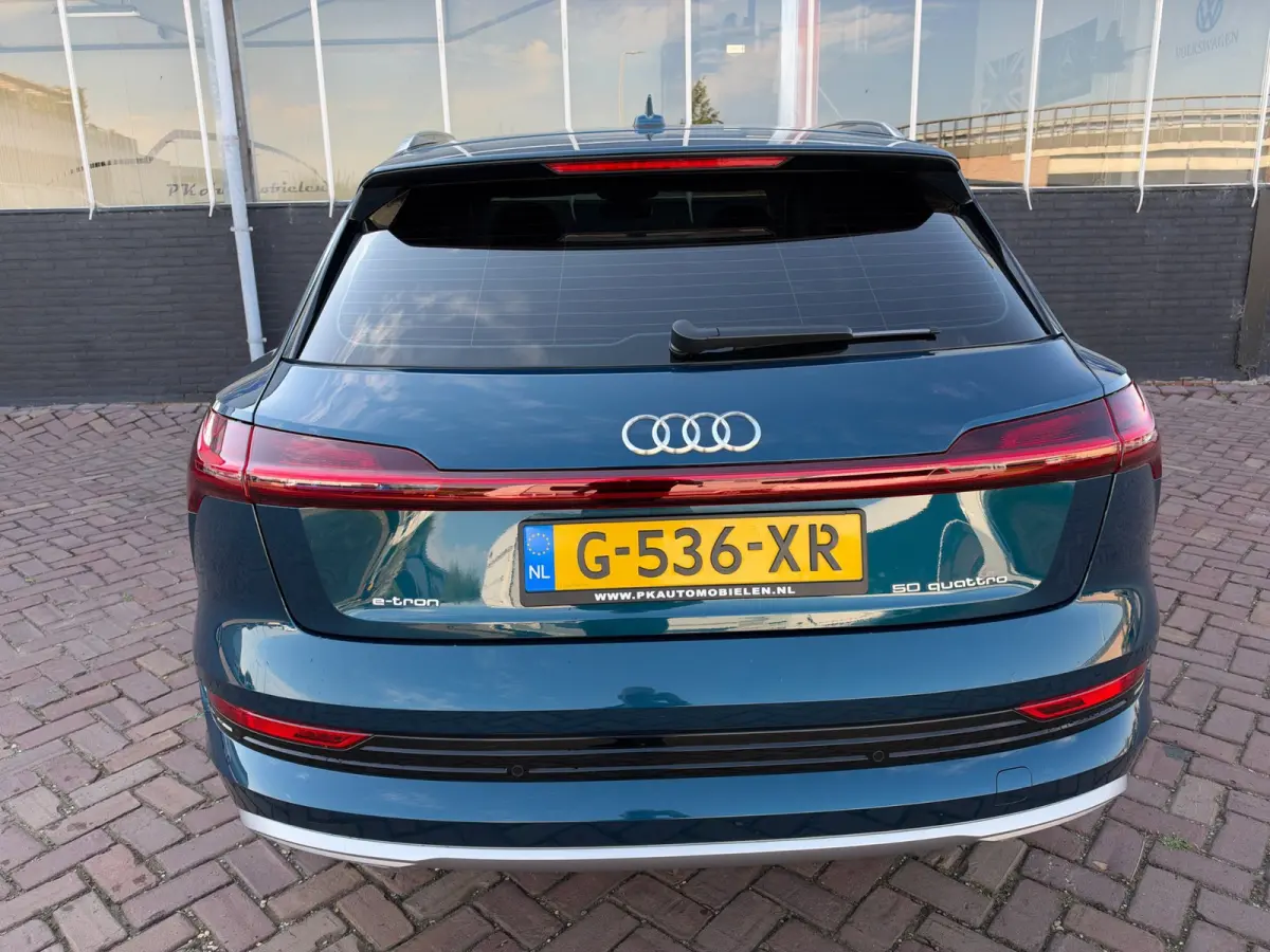 E-tron 50 Quattro Launch Edition plus 71 kWh
