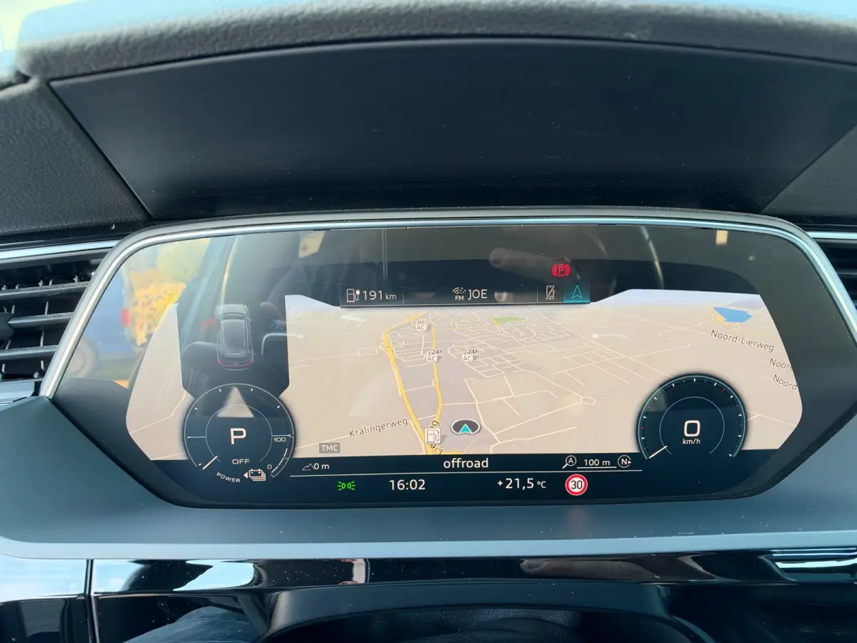 E-tron 50 Quattro Launch Edition plus 71 kWh