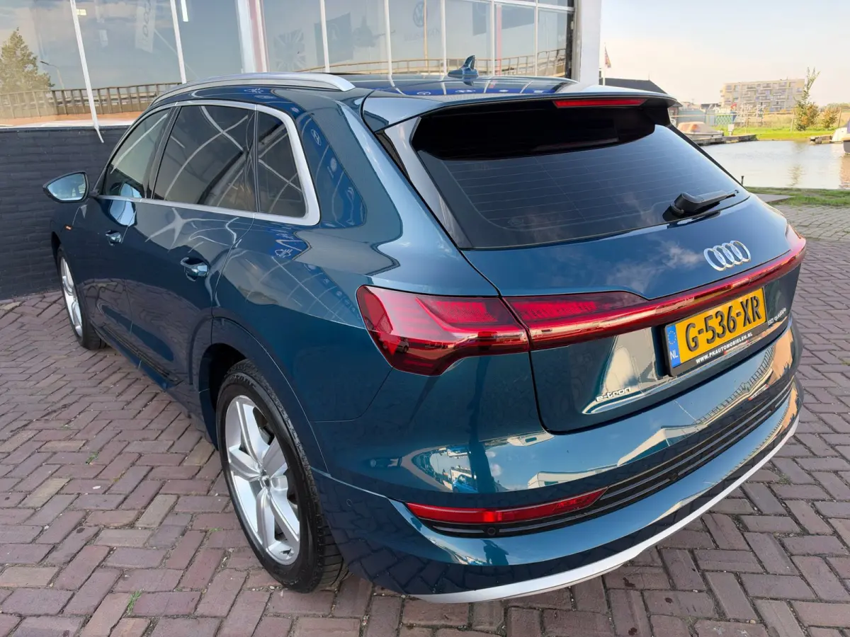 E-tron 50 Quattro Launch Edition plus 71 kWh