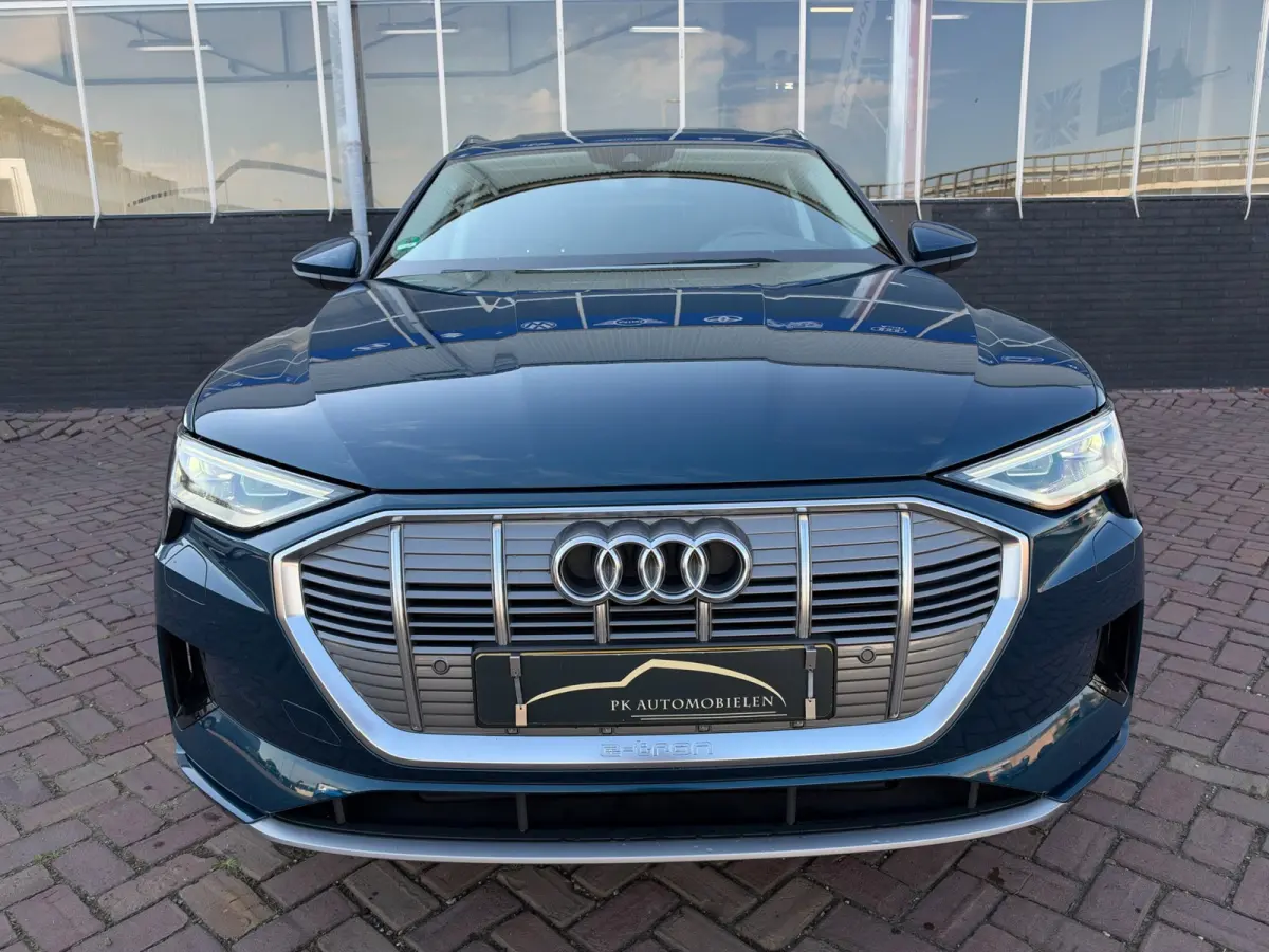 E-tron 50 Quattro Launch Edition plus 71 kWh