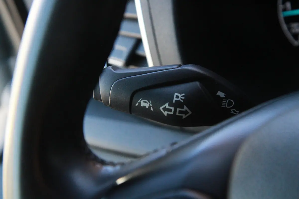 350 2.0 TDCI 130PK L3H2 Trend / Camera / App connect / Navi / 3 zits
