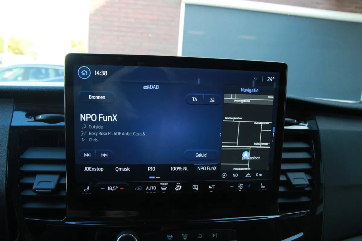 350 2.0 TDCI 130PK L3H2 Trend / Camera / App connect / Navi / 3 zits