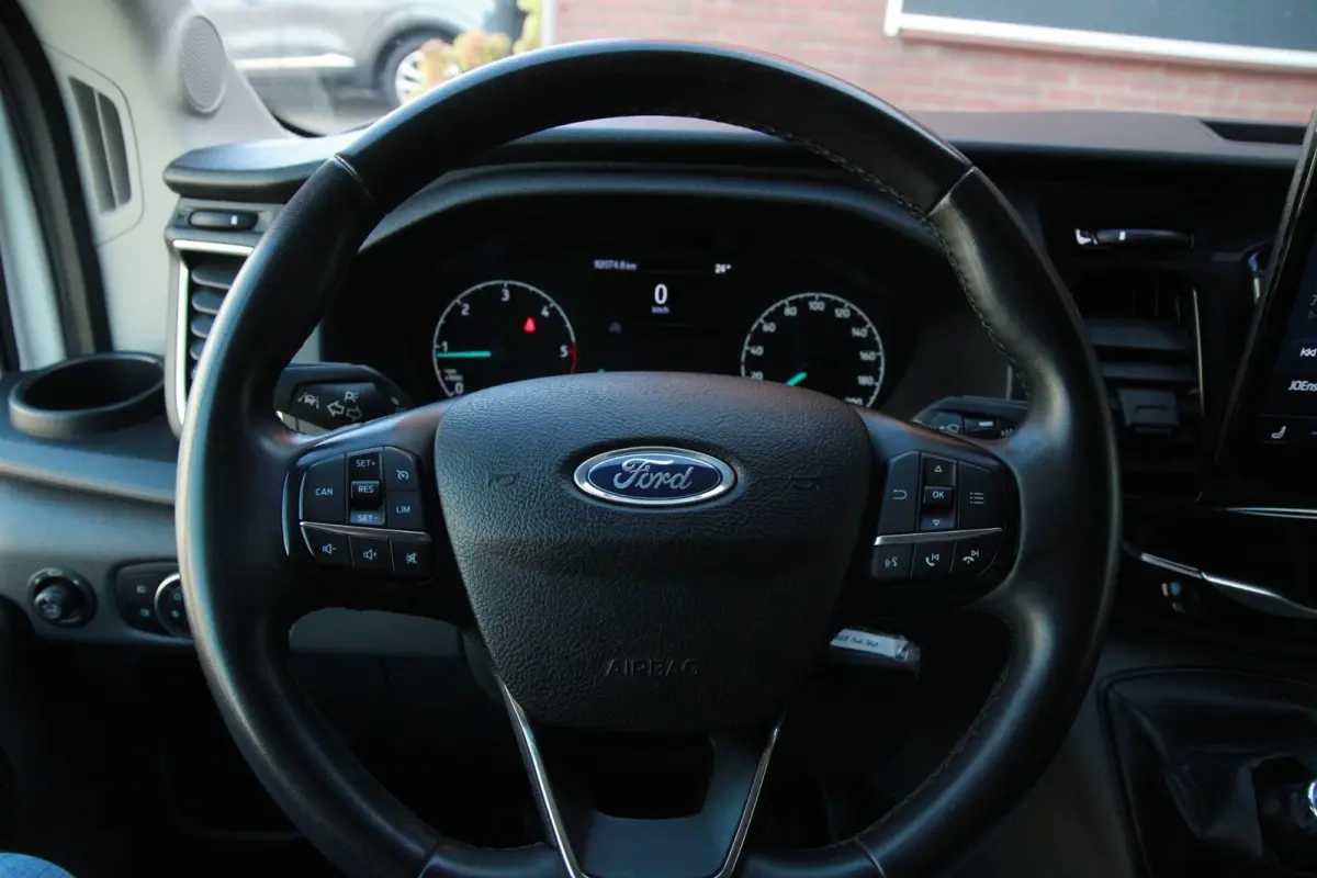 350 2.0 TDCI 130PK L3H2 Trend / Camera / App connect / Navi / 3 zits