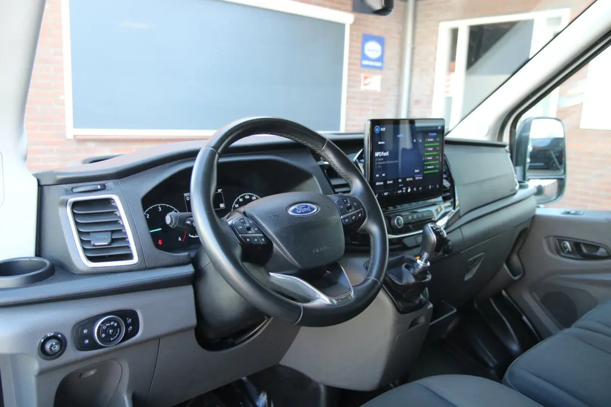 350 2.0 TDCI 130PK L3H2 Trend / Camera / App connect / Navi / 3 zits