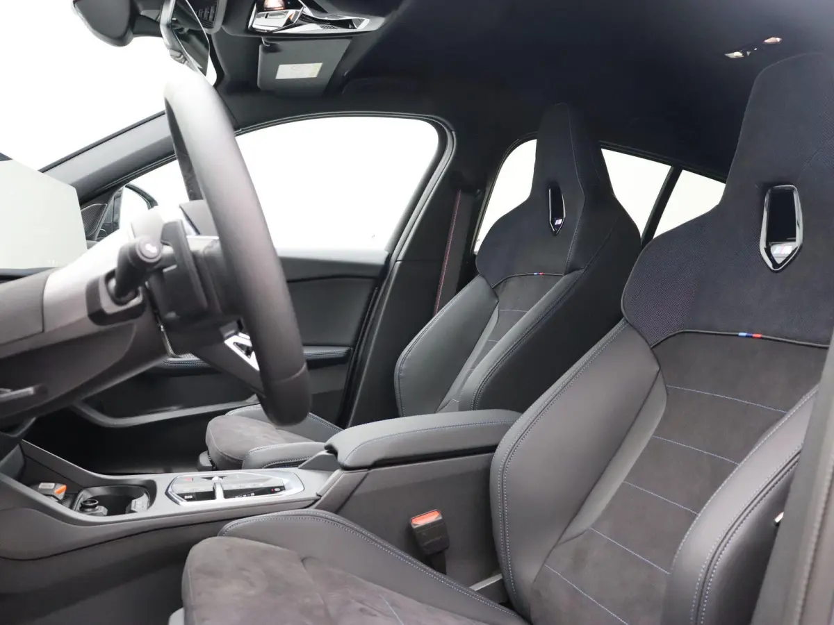 120 M Sportpakket Pro | Premium Pack | Driving Assistant Plus | Harman Kardon | 19''