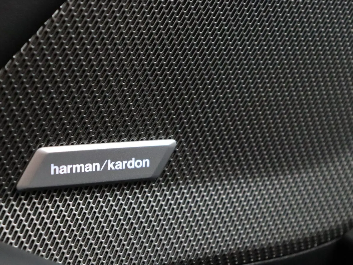 120 M Sportpakket Pro | Premium Pack | Driving Assistant Plus | Harman Kardon | 19''