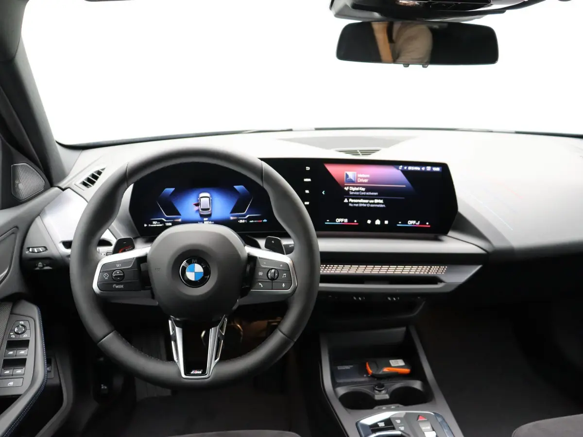 120 M Sportpakket Pro | Premium Pack | Driving Assistant Plus | Harman Kardon | 19''