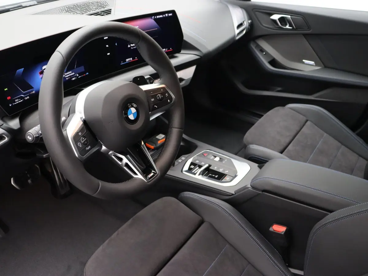 120 M Sportpakket Pro | Premium Pack | Driving Assistant Plus | Harman Kardon | 19''