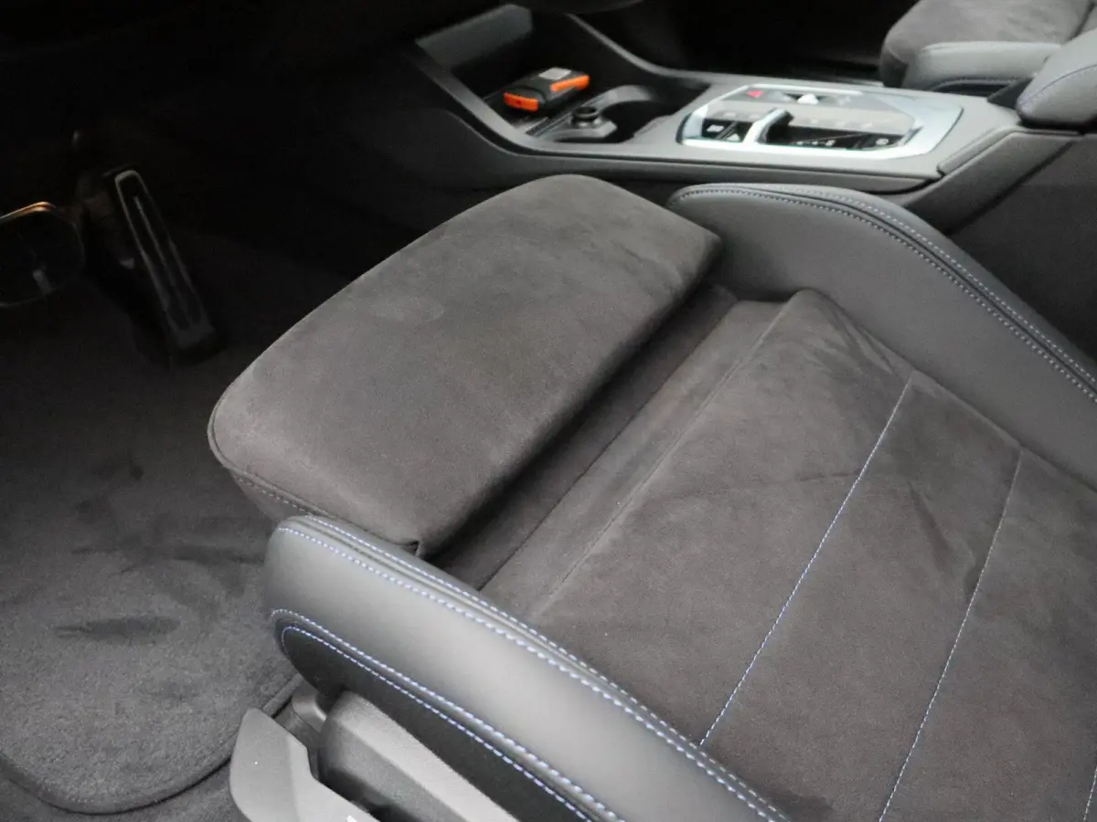 120 M Sportpakket Pro | Premium Pack | Driving Assistant Plus | Harman Kardon | 19''