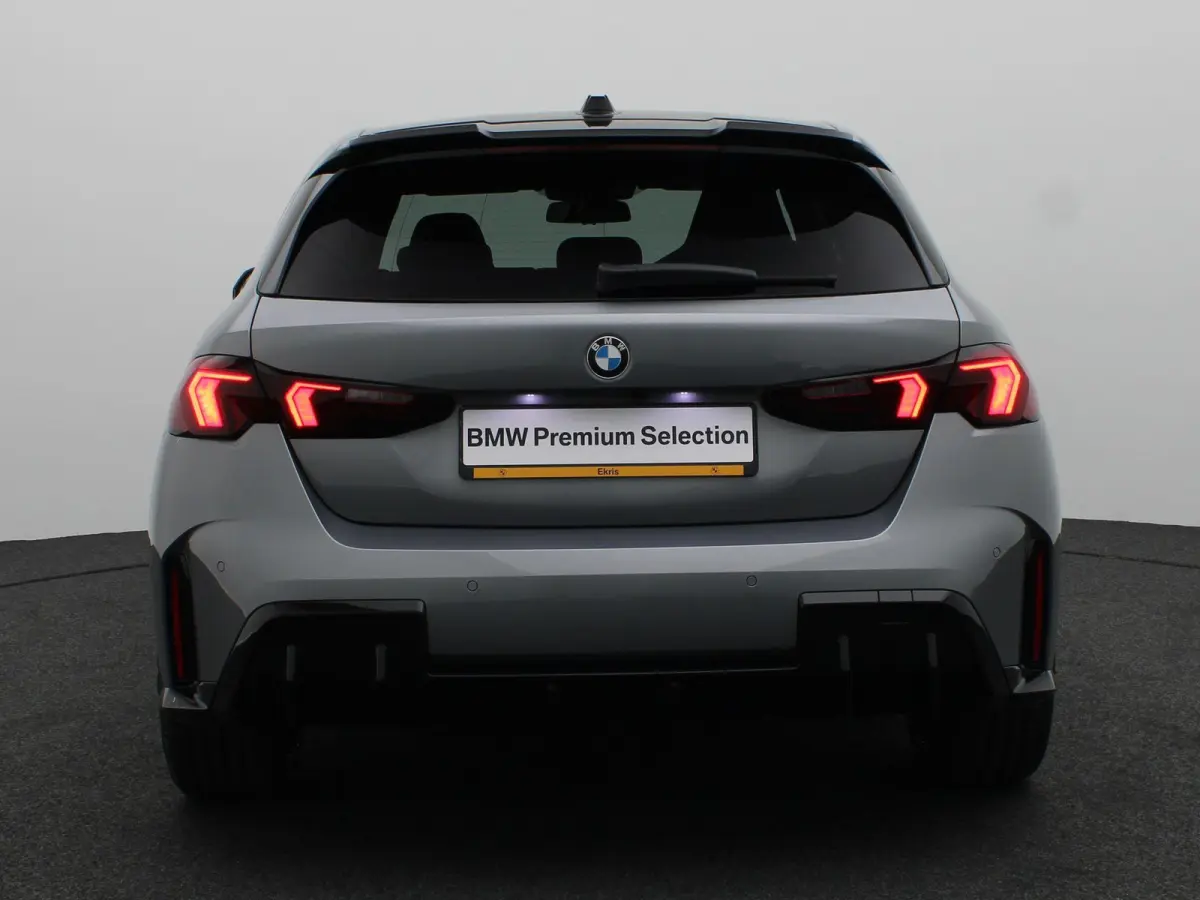 120 M Sportpakket Pro | Premium Pack | Driving Assistant Plus | Harman Kardon | 19''