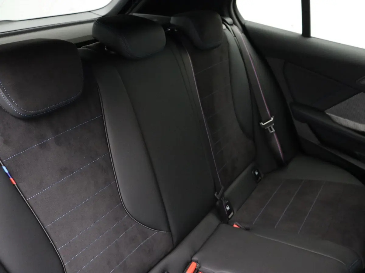 120 M Sportpakket Pro | Premium Pack | Driving Assistant Plus | Harman Kardon | 19''