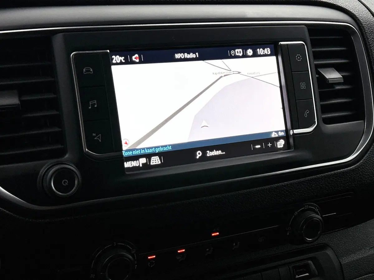 145pk Automaat L3H1 Navigatie Camera Trekhaak Apple carplay Parkeersensoren Cruise control