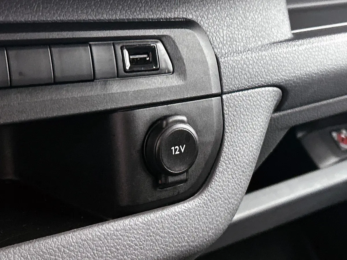 145pk Automaat L3H1 Navigatie Camera Trekhaak Apple carplay Parkeersensoren Cruise control