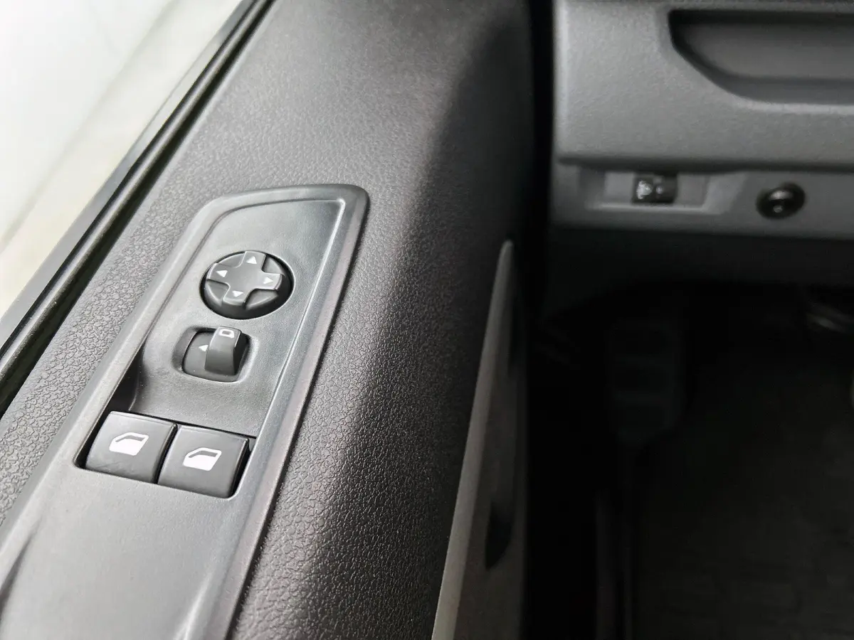 145pk Automaat L3H1 Navigatie Camera Trekhaak Apple carplay Parkeersensoren Cruise control