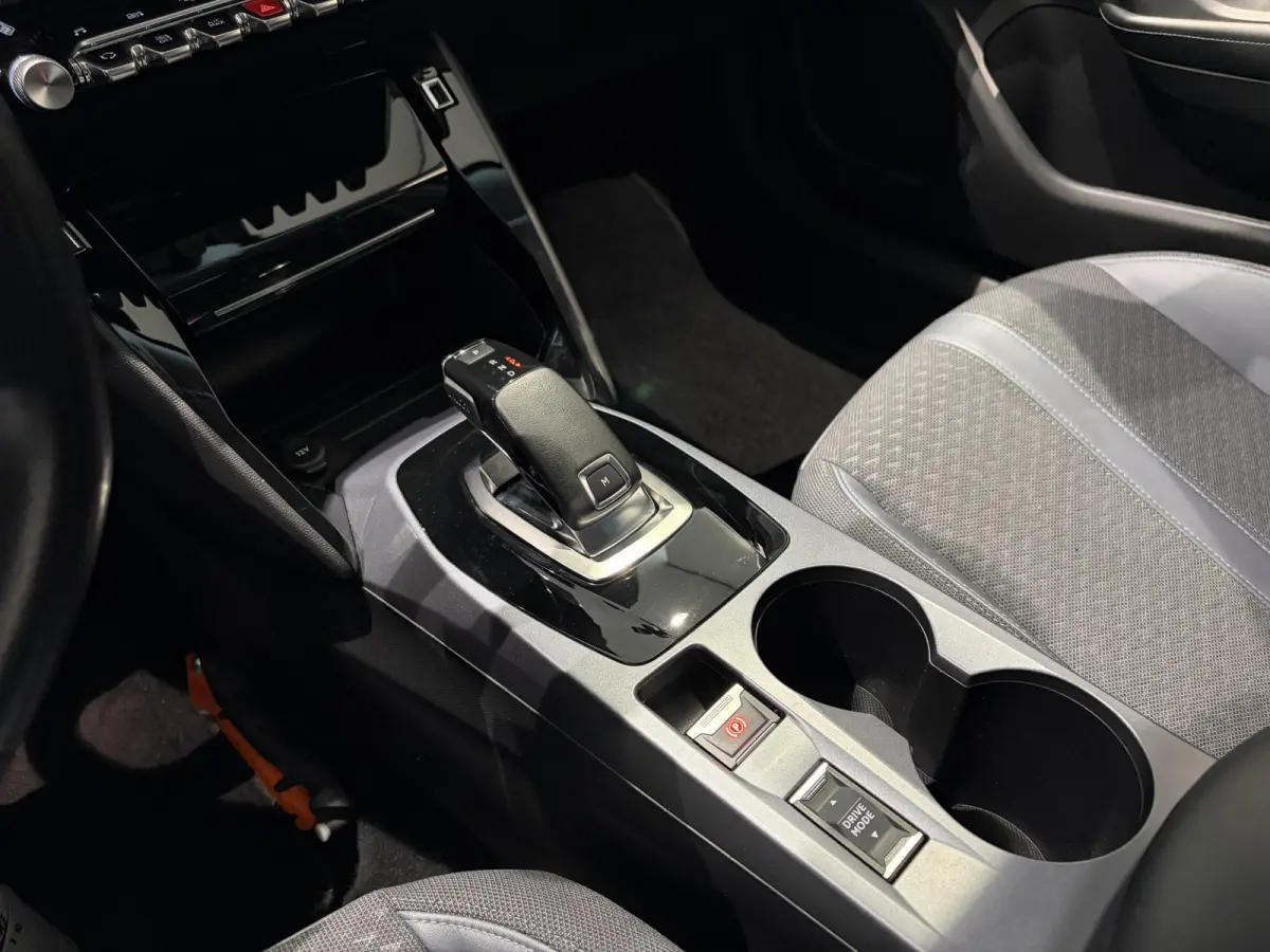 Blue Lease Allure - STOELVERWARMING - NAVIGATIE - AUTOMAAT