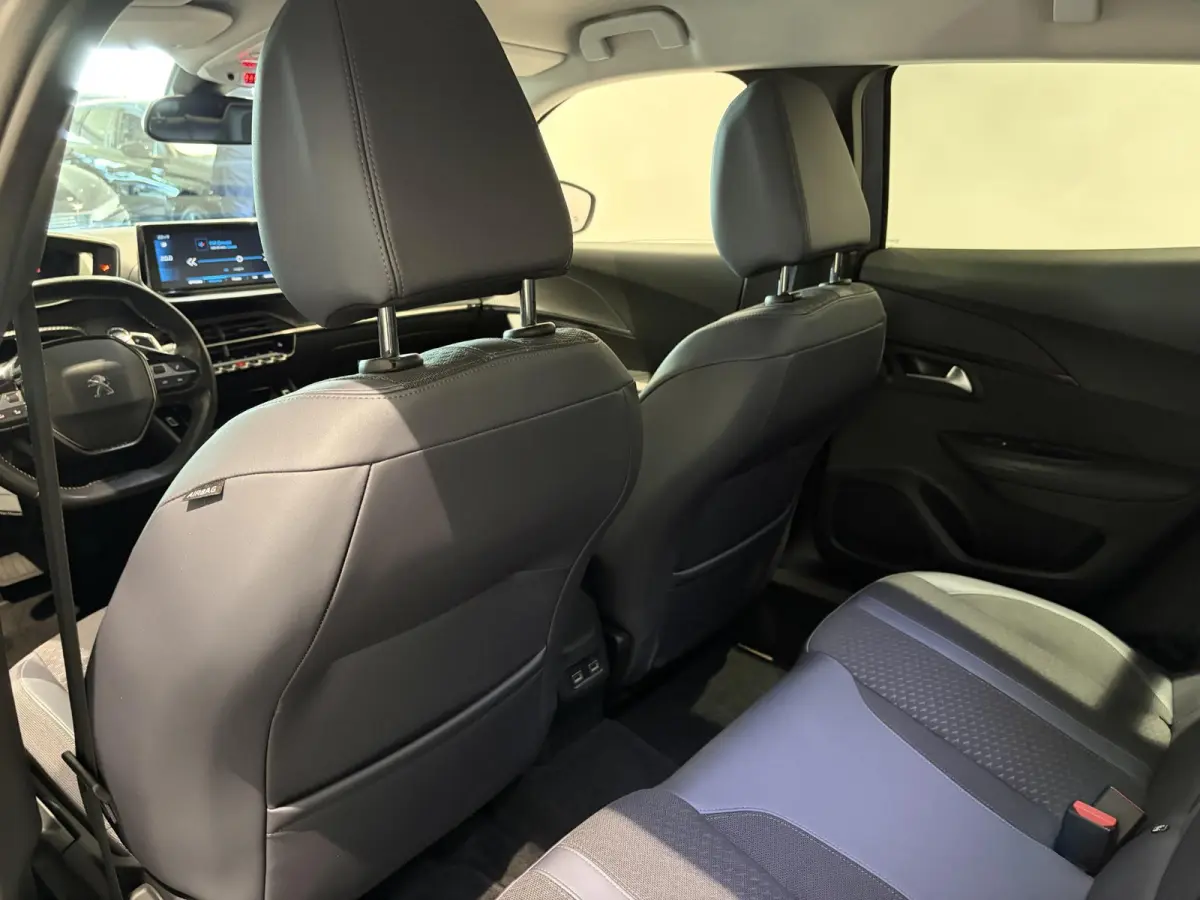 Blue Lease Allure - STOELVERWARMING - NAVIGATIE - AUTOMAAT