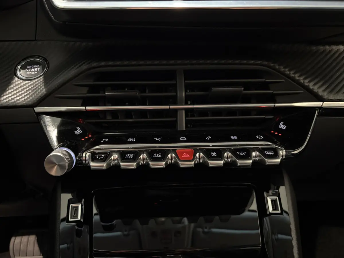 Blue Lease Allure - STOELVERWARMING - NAVIGATIE - AUTOMAAT
