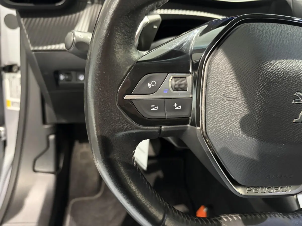 Blue Lease Allure - STOELVERWARMING - NAVIGATIE - AUTOMAAT