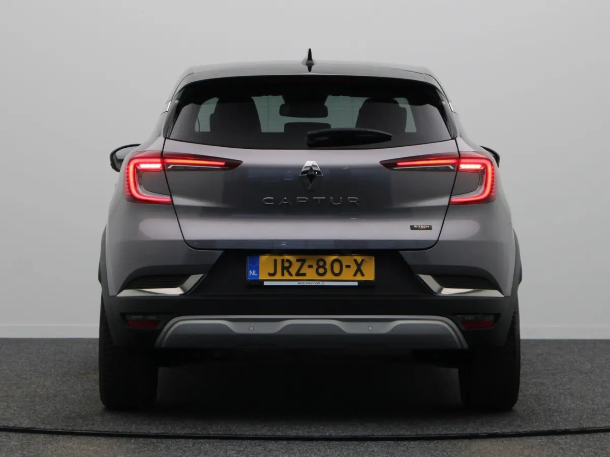 1.6 E-Tech Hybrid 145 Techno | Achteruitrijcamera | Climate Control | Parkeersensoren Voor en Achter | All season banden |