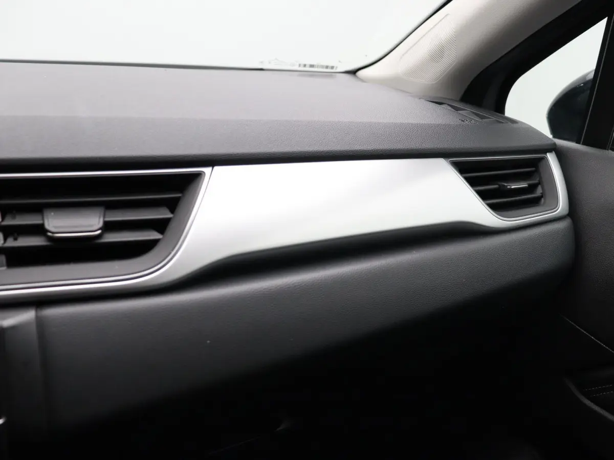 1.6 E-Tech Hybrid 145 Techno | Achteruitrijcamera | Climate Control | Parkeersensoren Voor en Achter | All season banden |