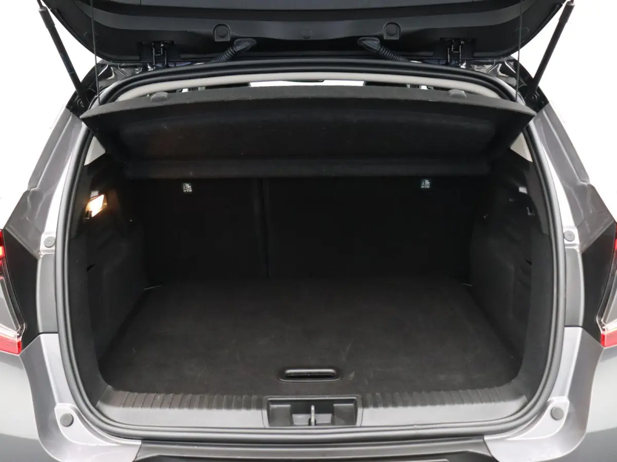 1.6 E-Tech Hybrid 145 Techno | Achteruitrijcamera | Climate Control | Parkeersensoren Voor en Achter | All season banden |