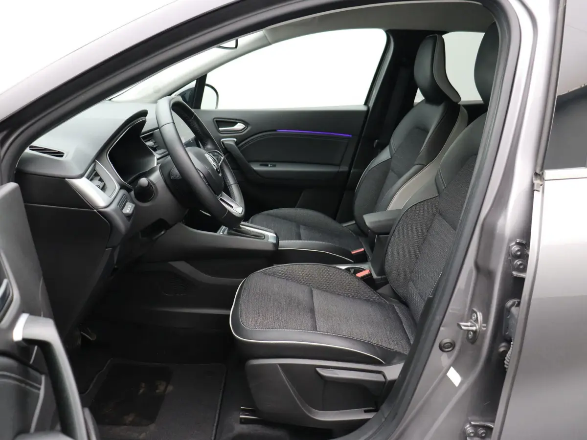 1.6 E-Tech Hybrid 145 Techno | Achteruitrijcamera | Climate Control | Parkeersensoren Voor en Achter | All season banden |