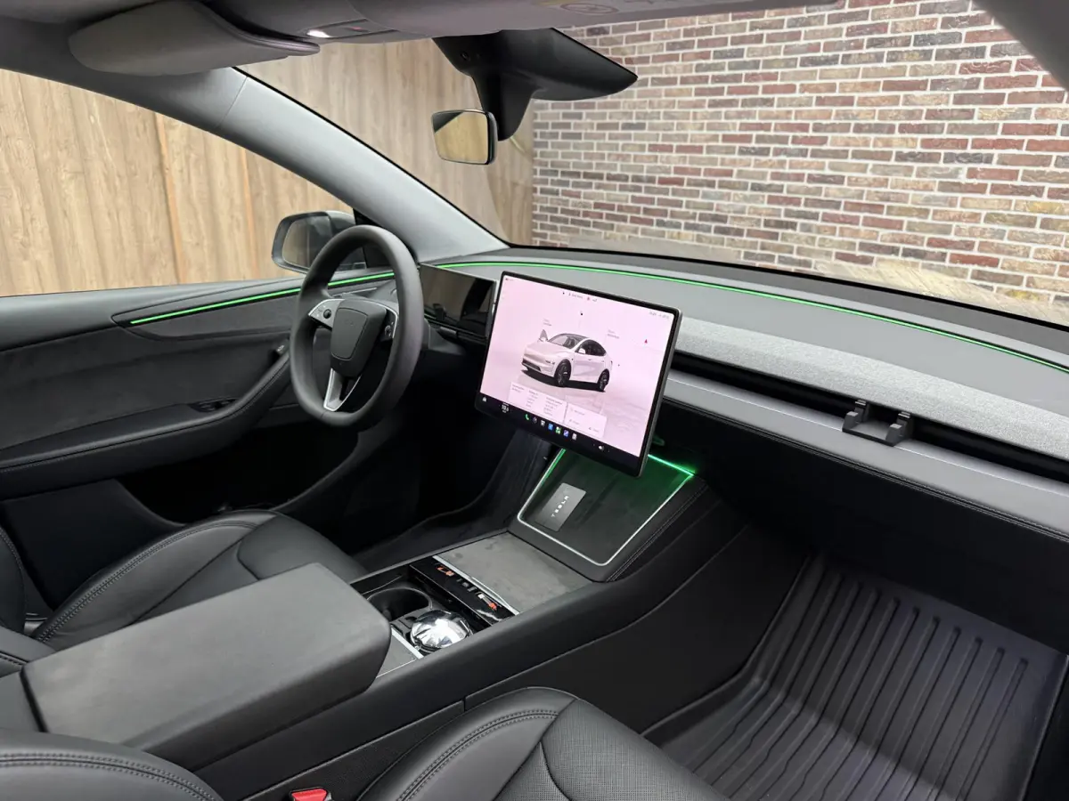 Premium Long Range AWD 75 kWh Facelift | Uniek