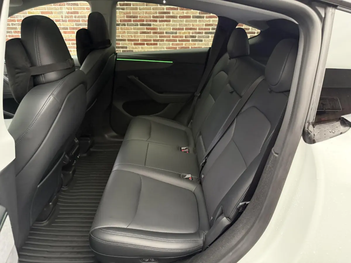 Premium Long Range AWD 75 kWh Facelift | Uniek